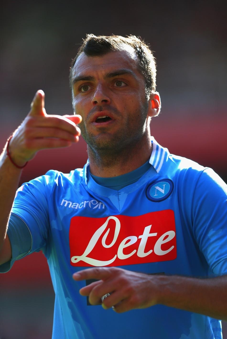 关于阿联酋球队冒尖儿，实力超越预期表现精彩的信息