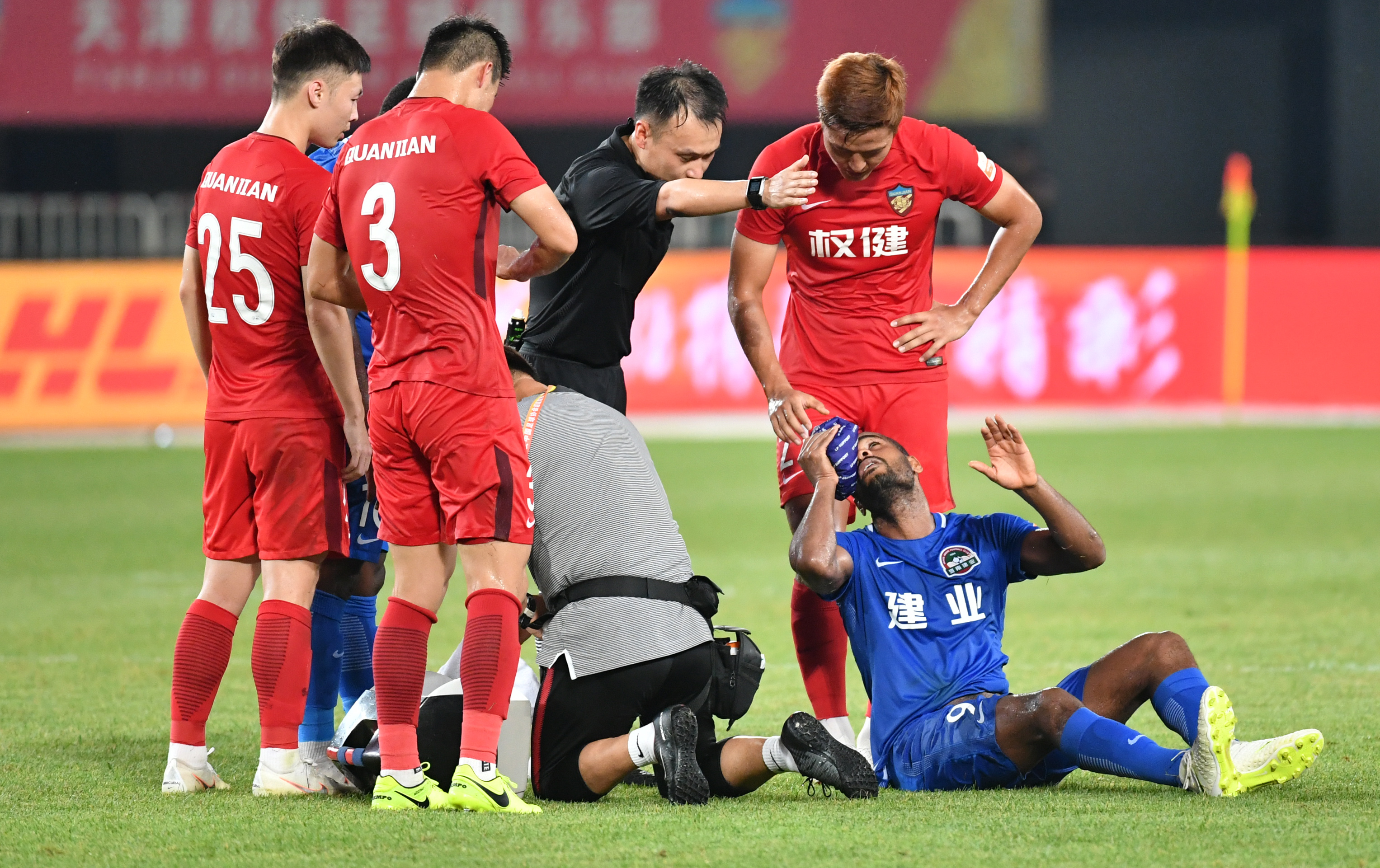 开云体育官方网站-富力客场战平权健，中超积分榜排名暂居中游的简单介绍