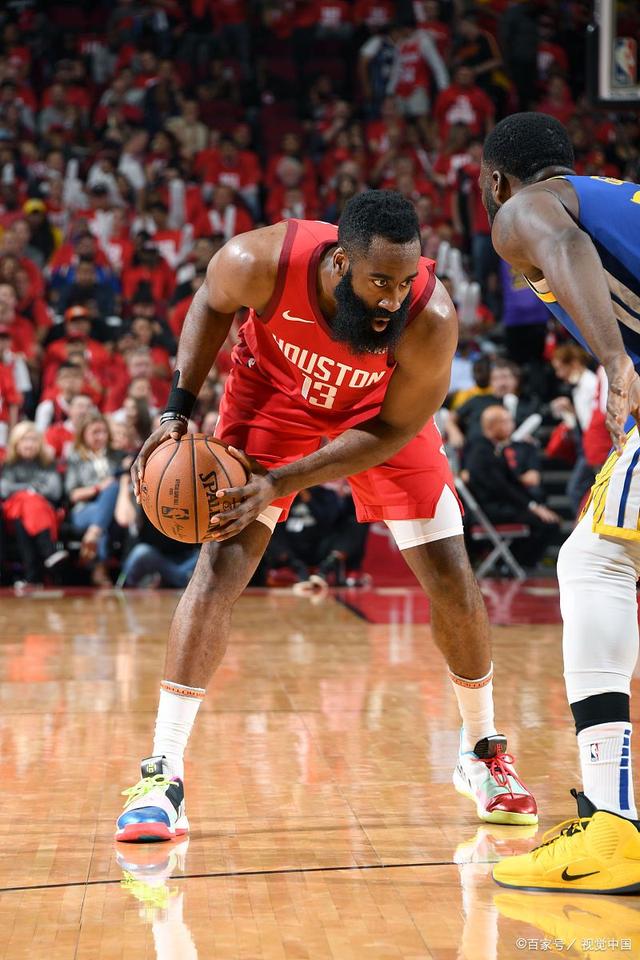 战术变革助球队逆转胜利，实力得到认可