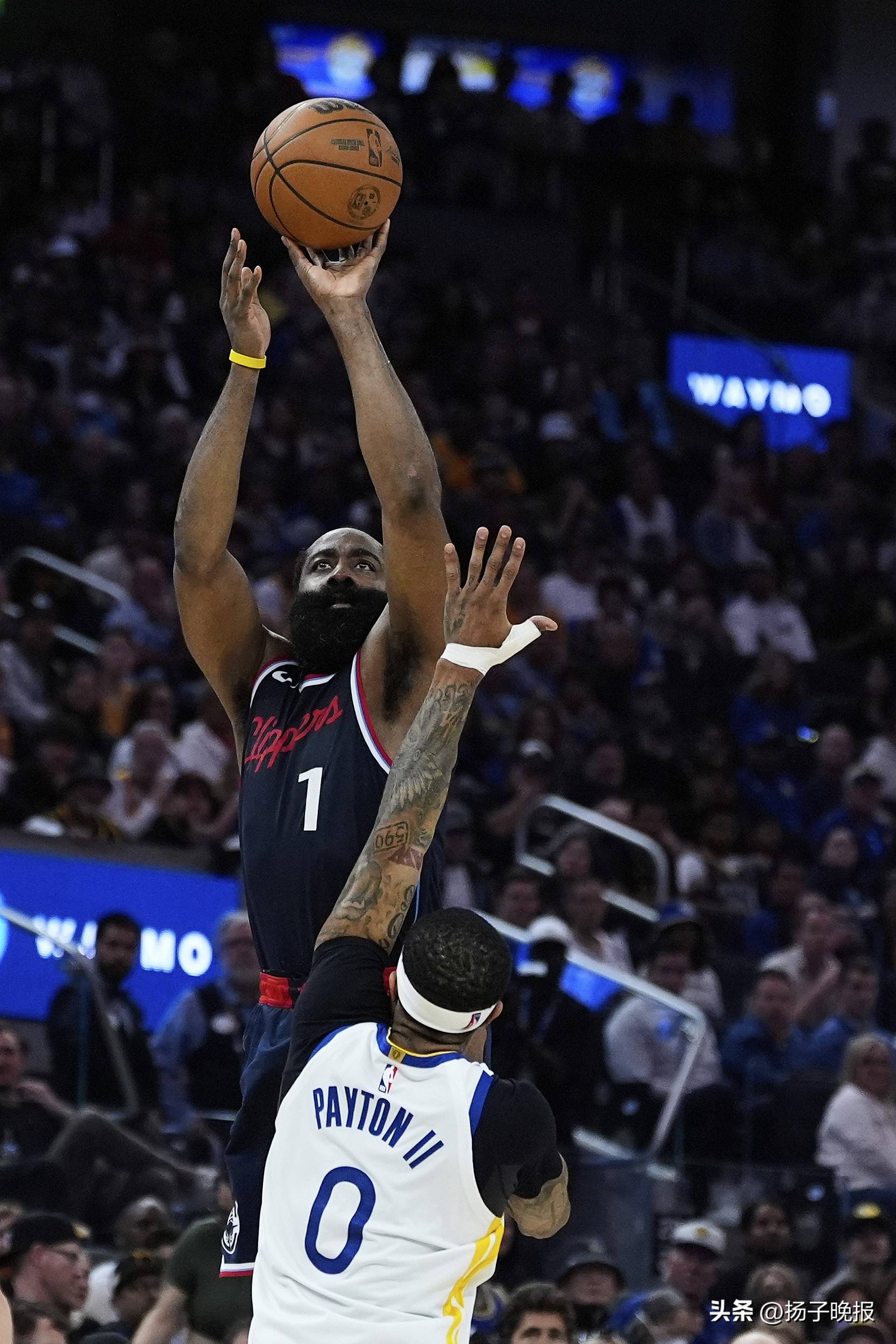 快船客场惨败猛龙，赢得重要一战