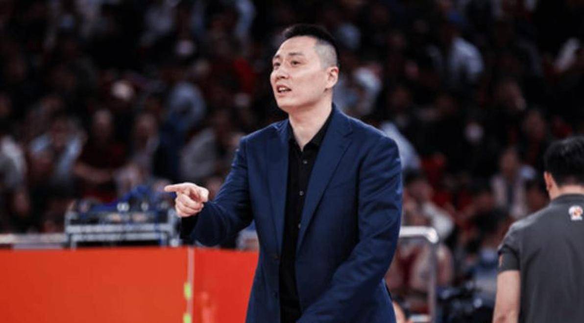开云体育APP下载-包含上海男篮主教练调整战术，迎接新的挑战的词条