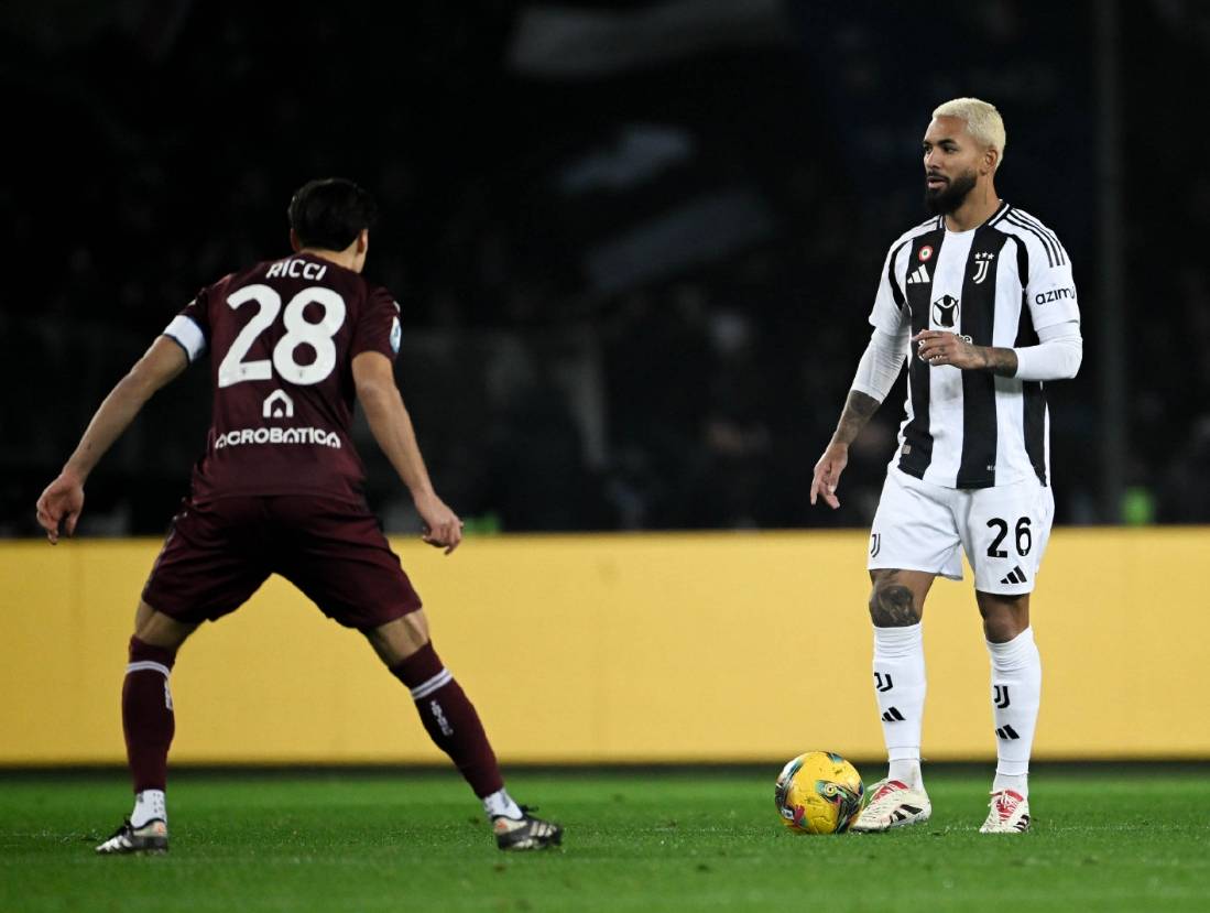 阿尔克马尔客场逼平，艰难取得积分的简单介绍