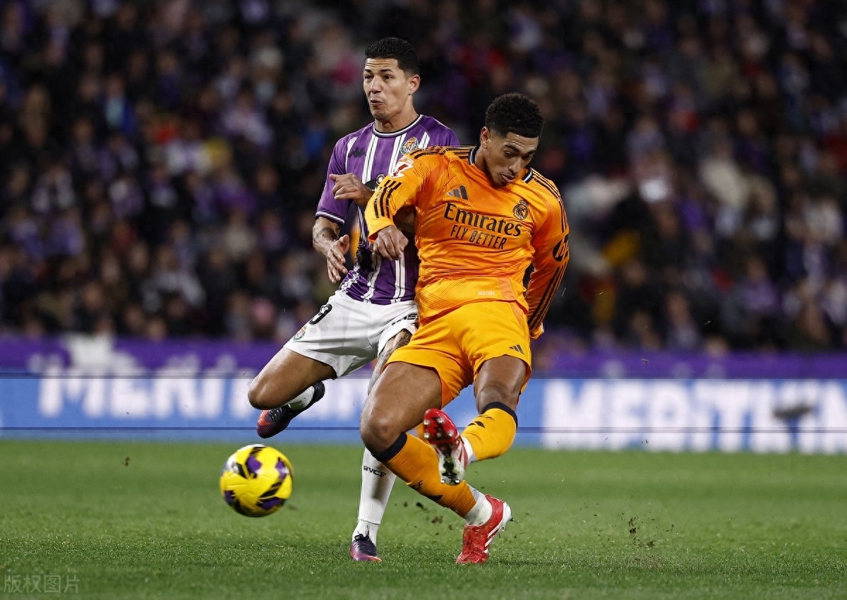 首钢男篮协同作战，合力获胜，领先积分榜的简单介绍