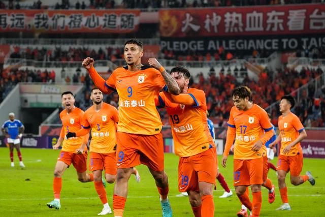 夺冠之路不息，山东鲁能登神坛亚冠王者的简单介绍