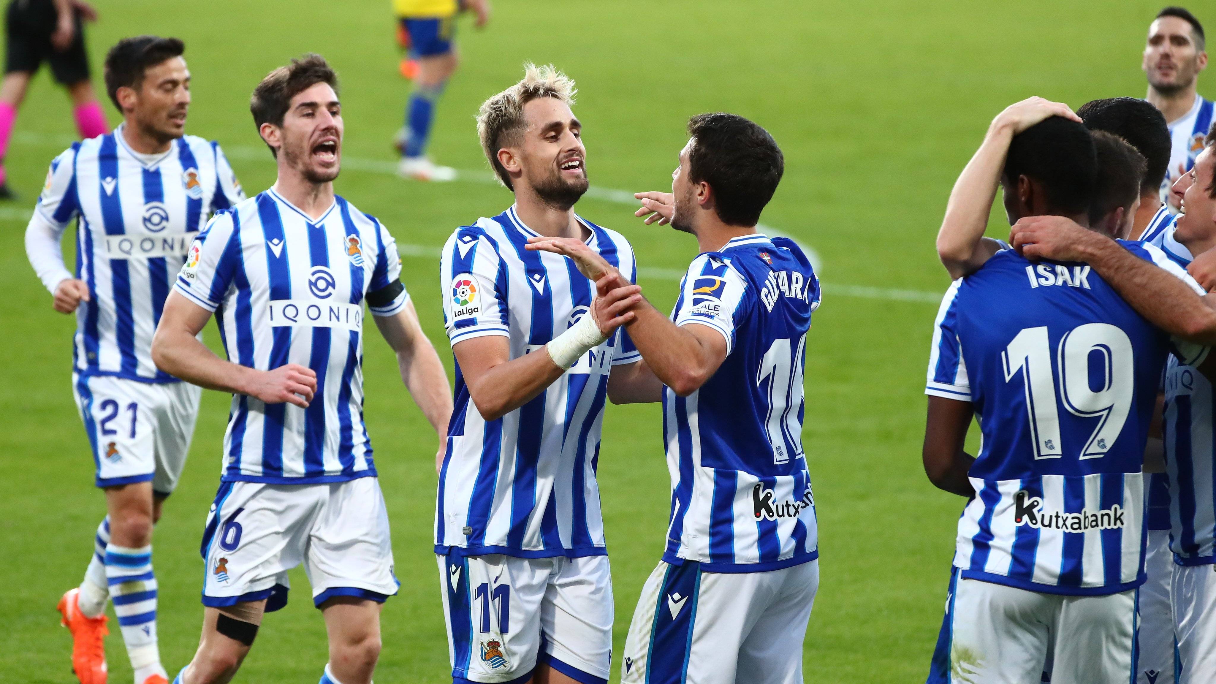 开云APP-包含马洛卡队员采取高位逼抢，有效限制对手进攻的词条