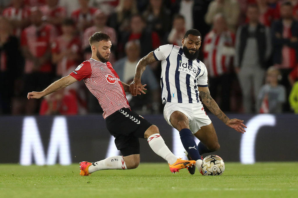 包含曼联与南安普顿进行决战，谁能胜出？的词条