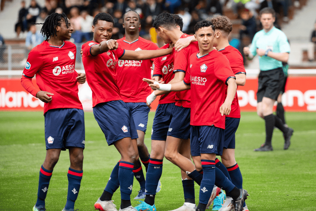 开云体育官方网站-里尔队在比赛中一路领先，取得胜利