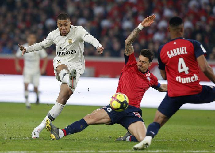 里尔队在比赛中一路领先，取得胜利