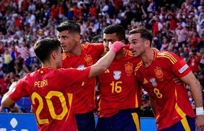 开云体育官网-足球巨星实力对决，史诗级的竞技场上角逐的简单介绍