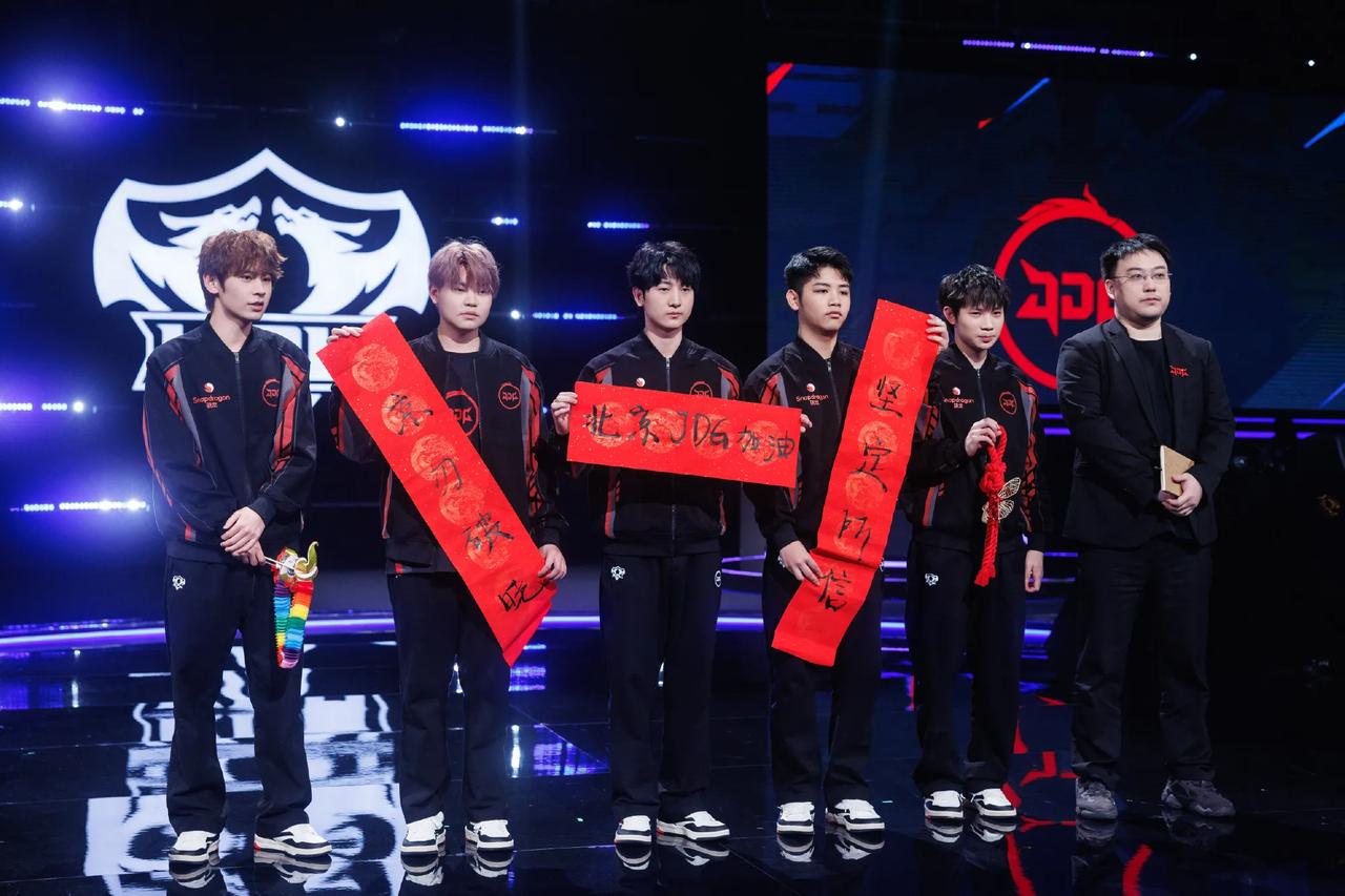 河南建业稳守积分榜前列，势不可挡的简单介绍