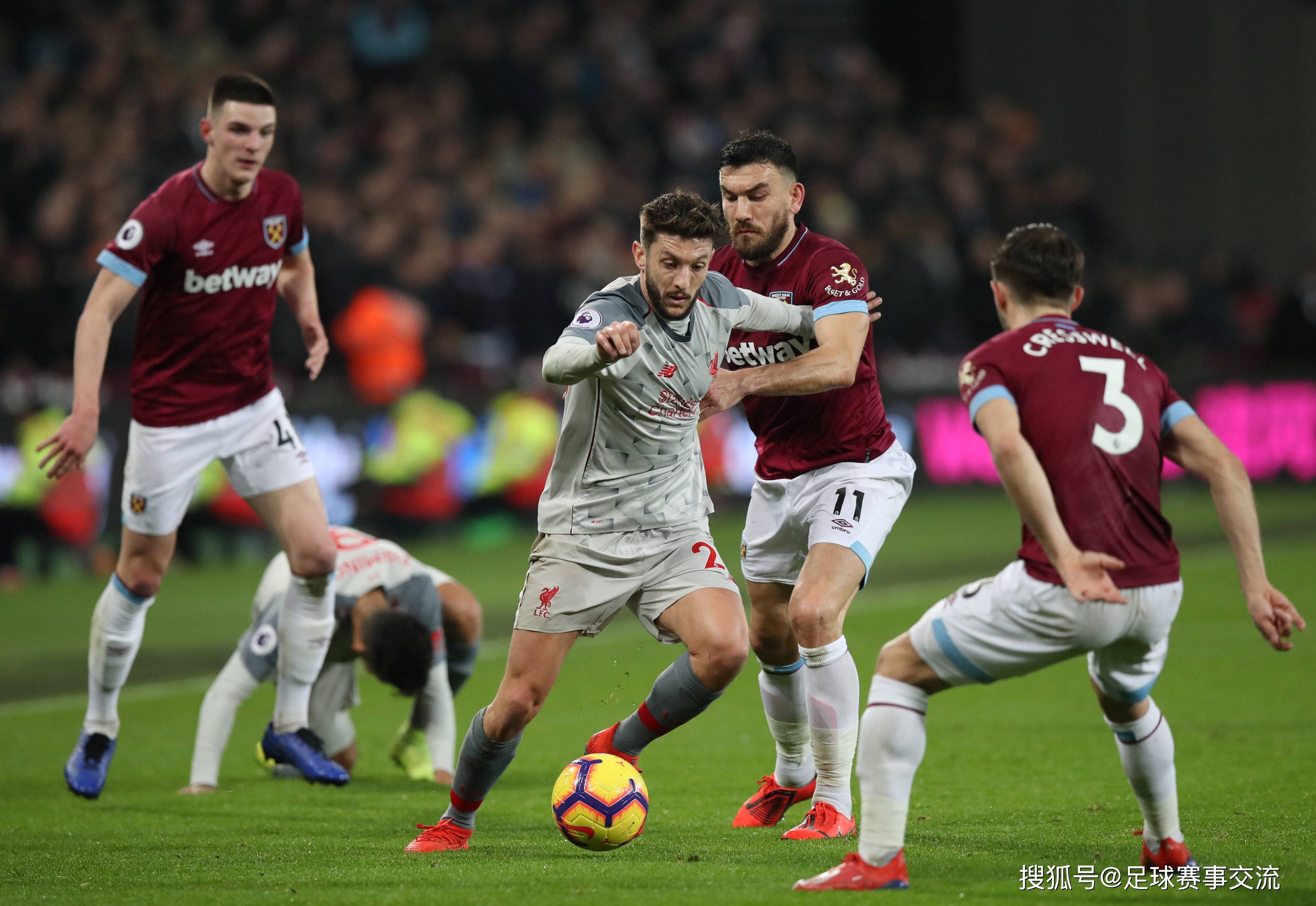 开云体育官网-足球比赛中的精彩对决令人期待