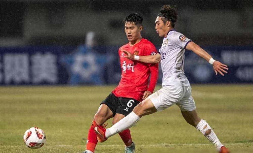 开云下载-尼斯队球员团结合作，向胜利发起冲击的简单介绍