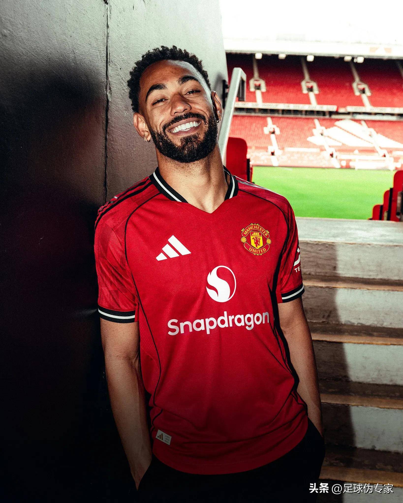 包含曼联迎来重大挑战，能否赢得比赛？的词条