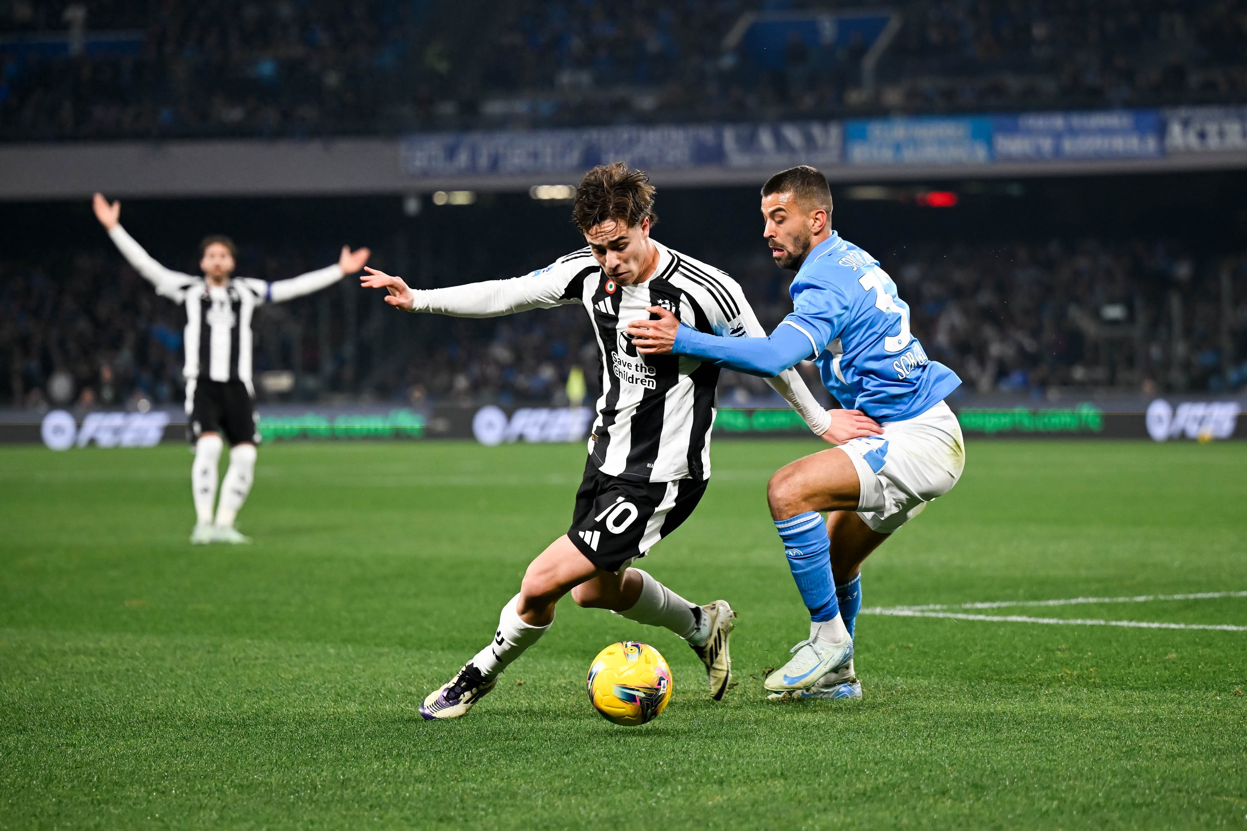 包含尤文图斯实力碾压敌手，赢得口碑的词条