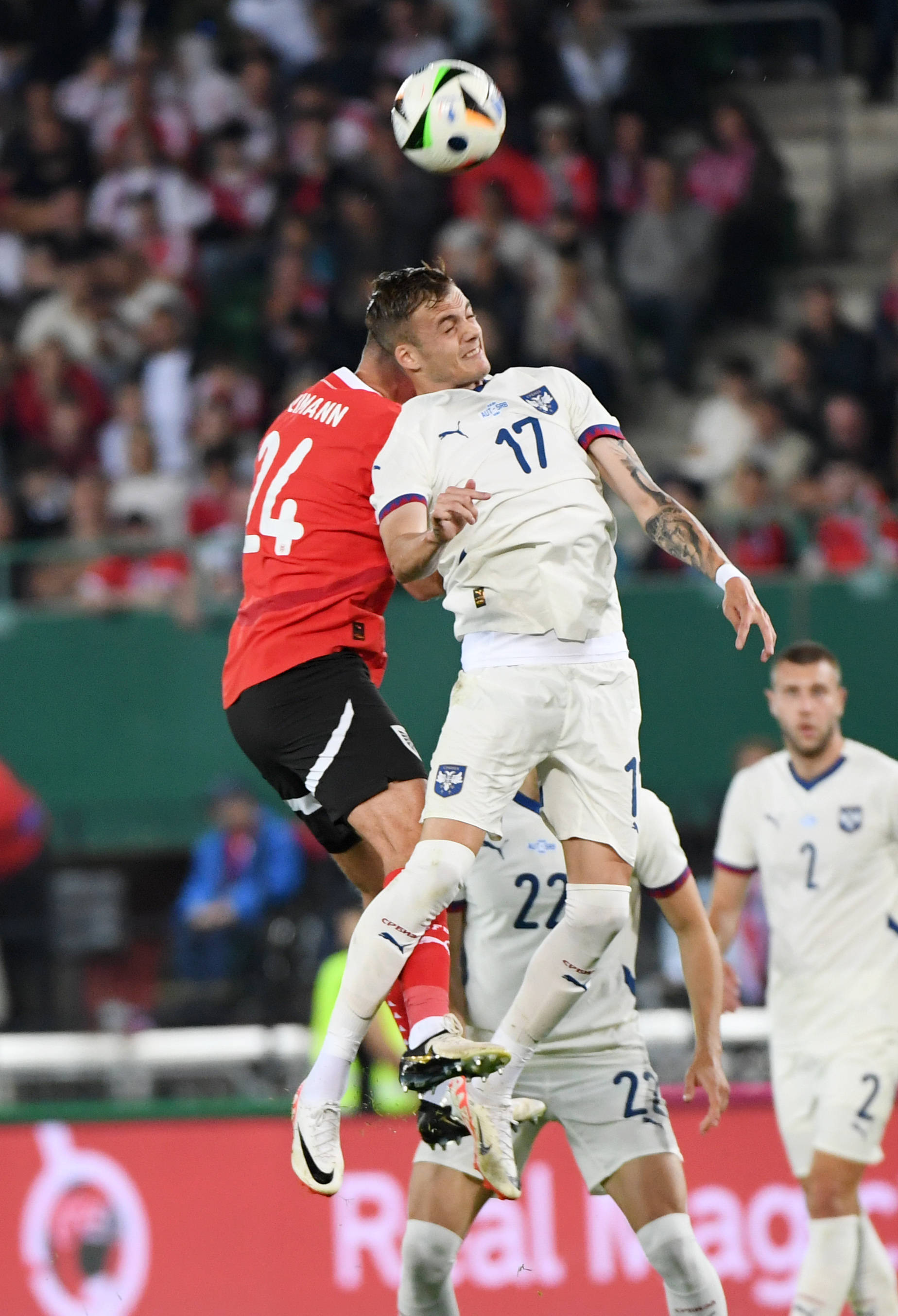 包含奥地利队战胜挪威，欧国际联赛连胜的词条