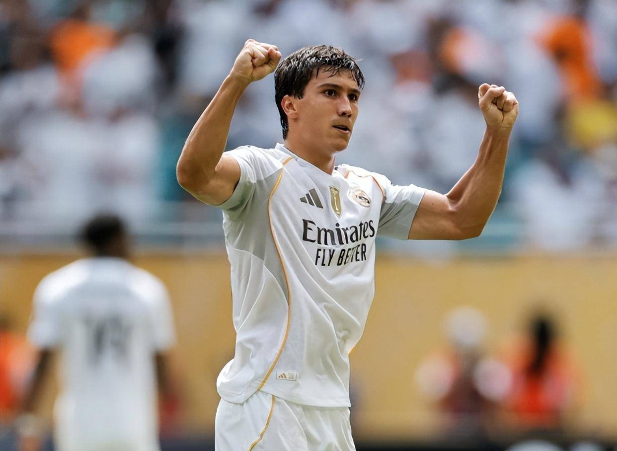 关于皇马横扫对手，小组第一实现的信息