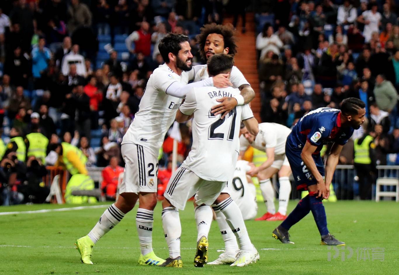 开云体育下载-马德里德比激烈对决，皇马惜败马竞