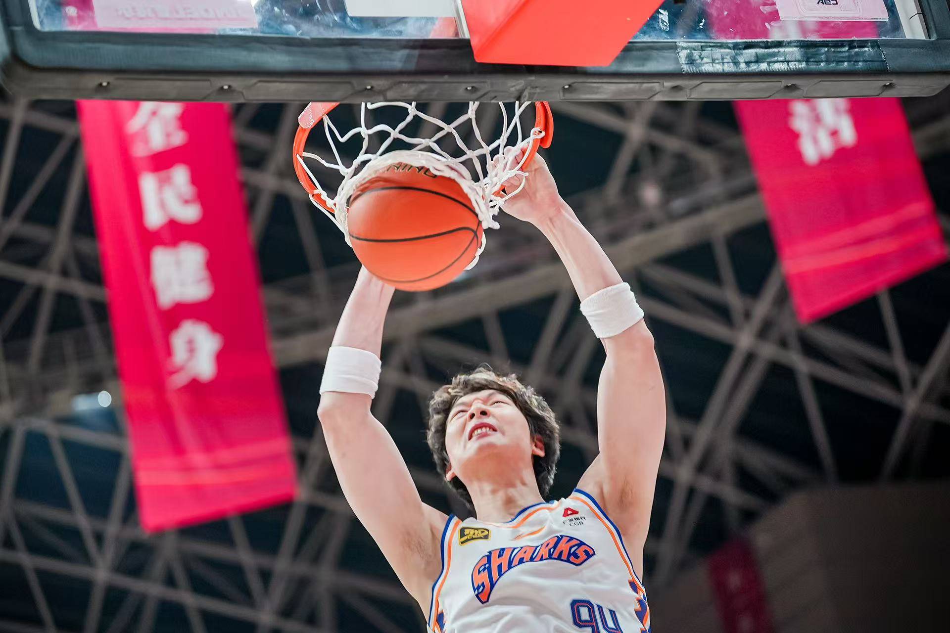 开云APP-福建队在场上表现出色