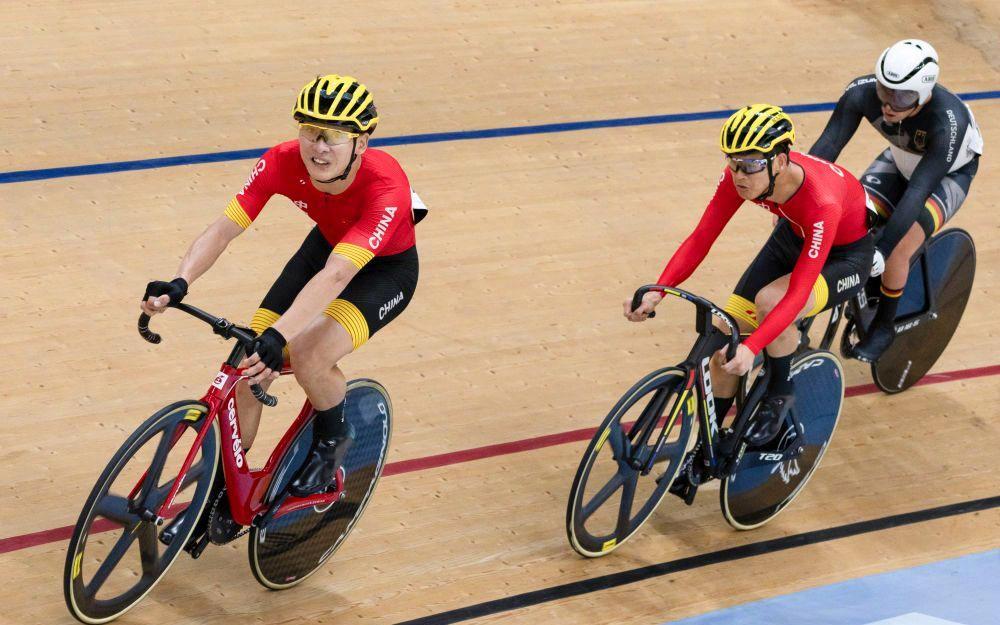 男子自行车比赛法国名将勇夺金牌