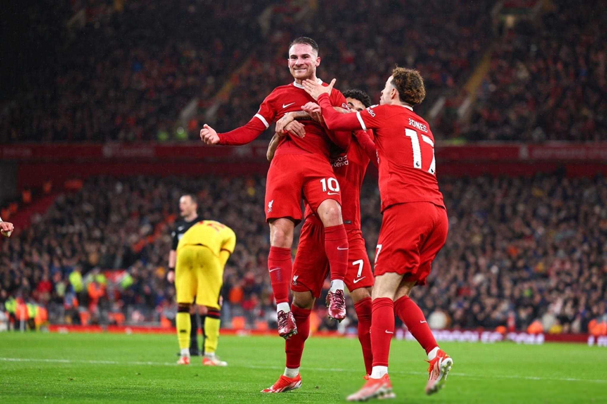 利物浦主场战胜斯托克城，全胜保持