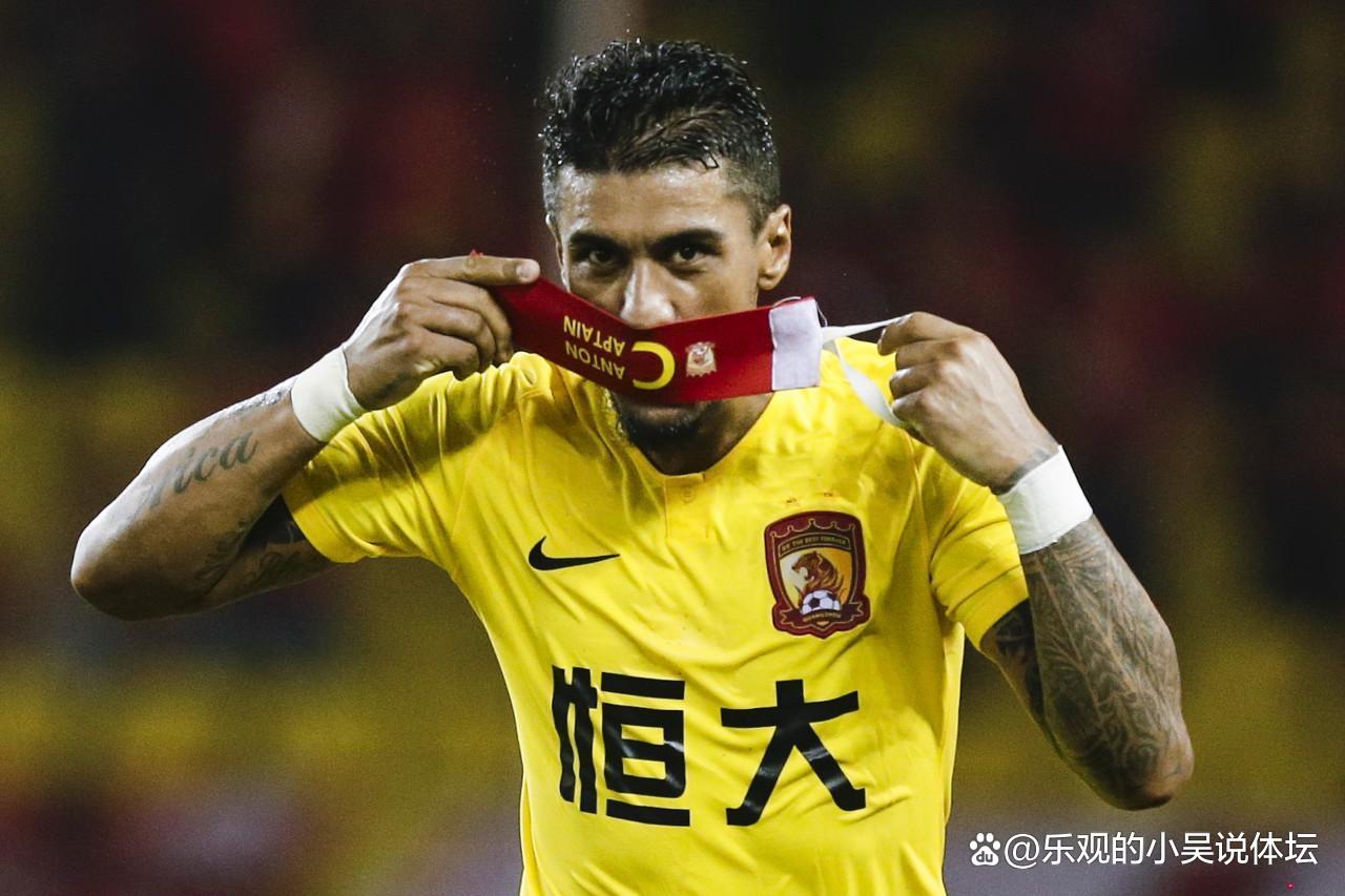 开云体育在线-国内足球豪门厮杀，球队气势如虹