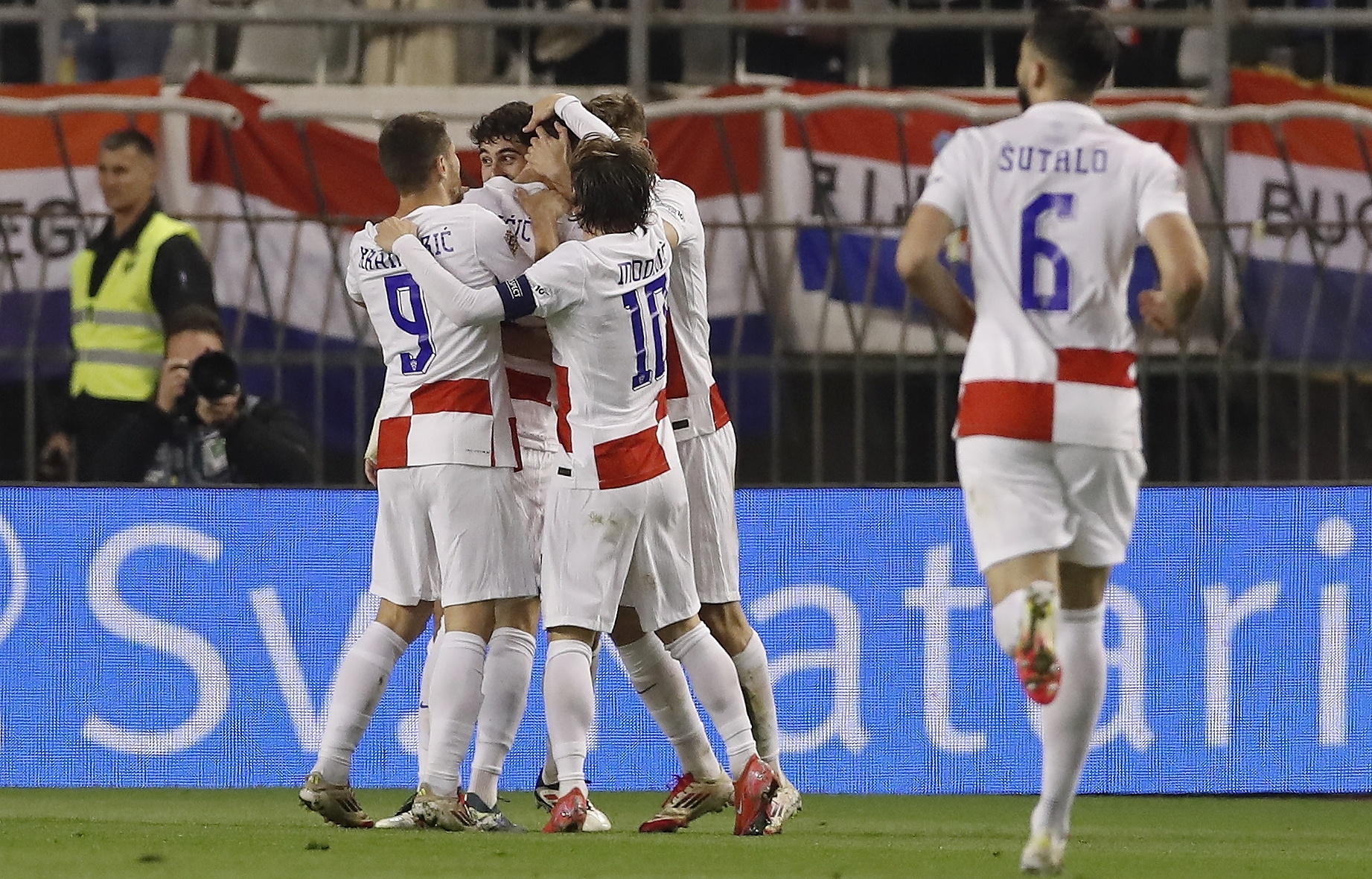 开云APP-克罗地亚迎战英格兰，决胜之战在即