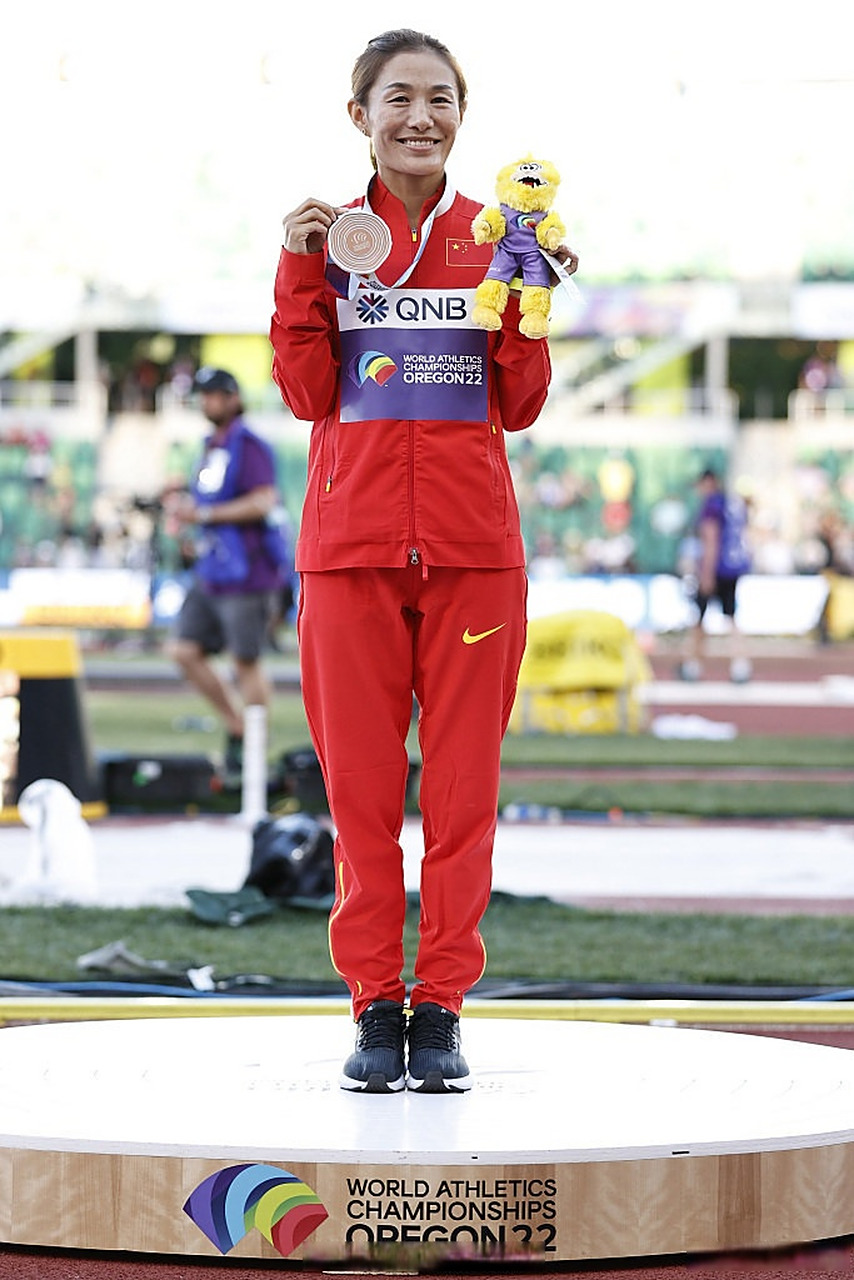 巴拉圭田径选手连夺金牌，引爆热烈