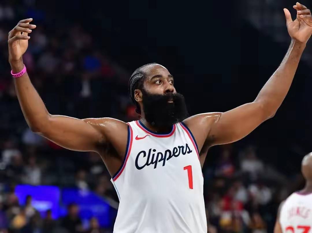 开云平台-火箭力克快船，哈登砍下高分表现的简单介绍