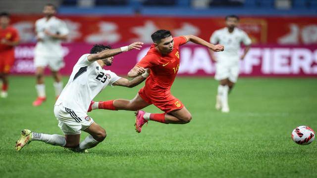 巴西沙滩排球队连胜晋级，势不可挡向前冲