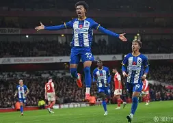 开云体育入口-灯泡队重建计划进行中，兰多夫带领球队向前进