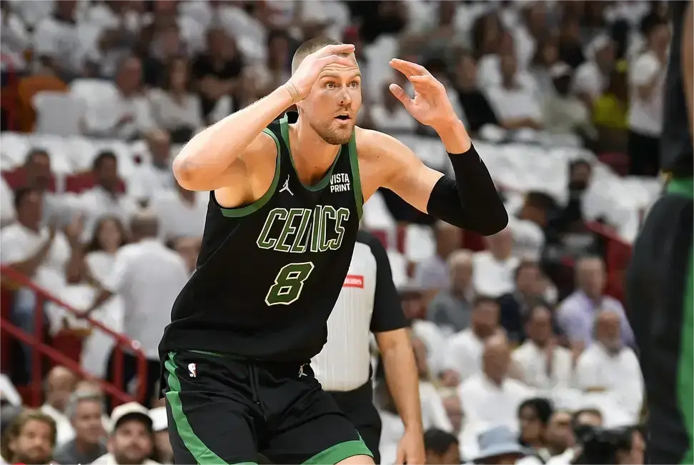 开云下载-包含凯尔特人队核心球员状态回暖，球队整体实力逐渐恢复的词条