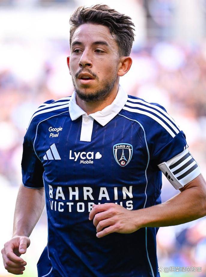 里昂足球俱乐部新星崭露头角，贡献亮眼表现