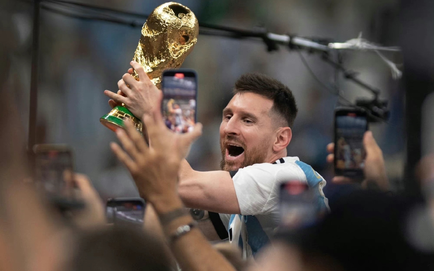 波兰争议球星锋芒毕露揽获胜场