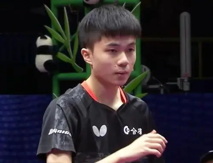 日本队翻盘英格兰队，奥恰洛夫刷新纪录