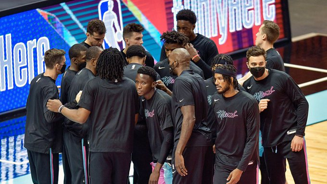 开云体育app-包含热火横扫江苏队，克莱扛起全队的词条